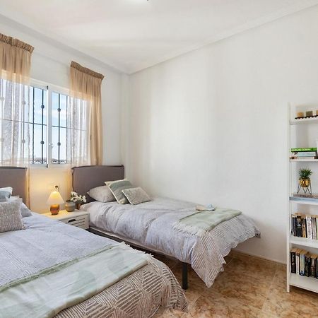 Cb Living - Homely Apartment Cinuelica, Punta Prima Dehesa de Campoamor  Buitenkant foto